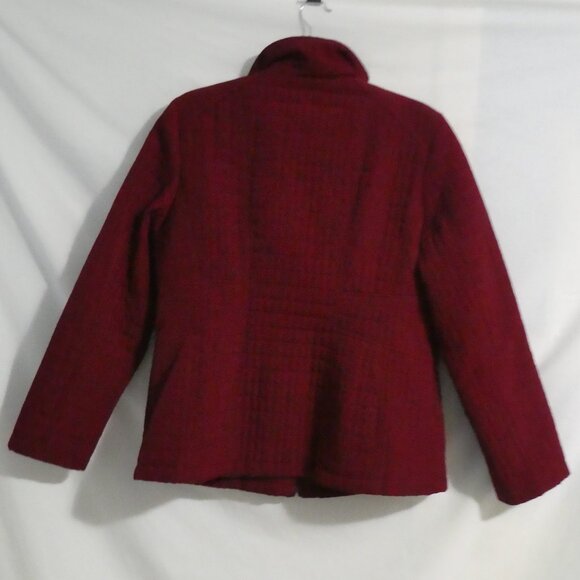 GALLERY | large | Burgundy Quilted Zip-Up Jacket | Button Waist Details - Picture 10 of 16